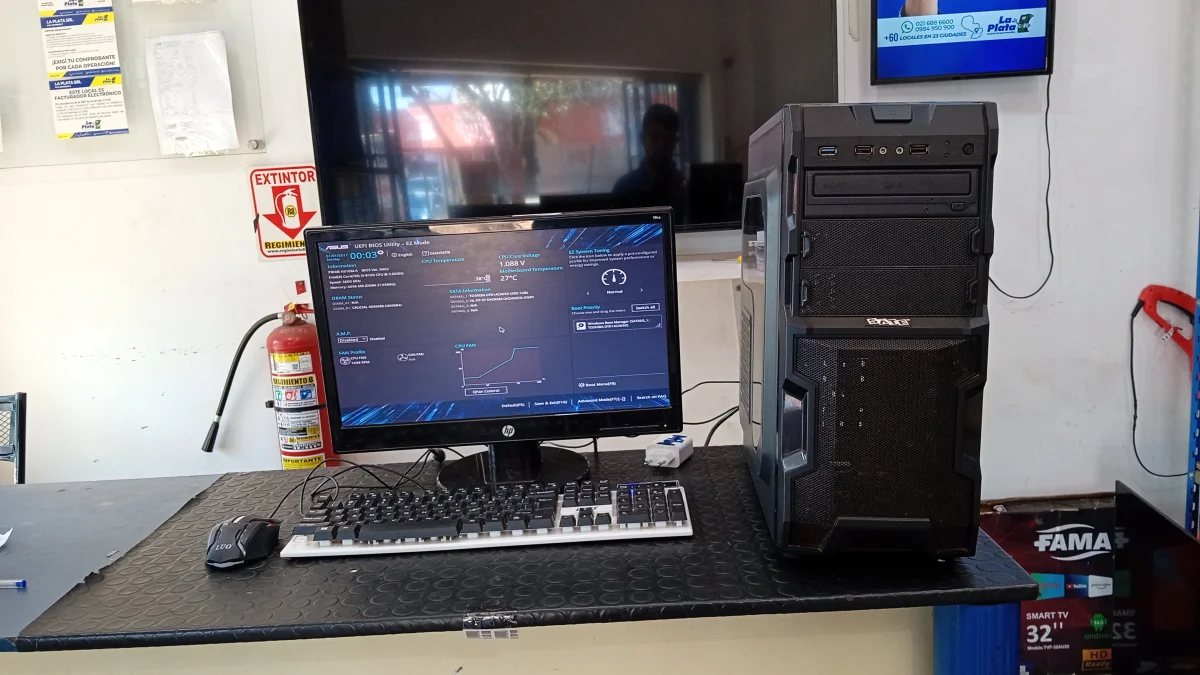 Foto 2 de Computadoras De Escritorio Marca Sate Modelo No Tiene Usado En Buen Estado Procesador Corei3 Memoria Ram 4 Gb Disco Duro 500 Gb Acc Mouse 8noreacciona)+Teclado+Monitor Hp De 19