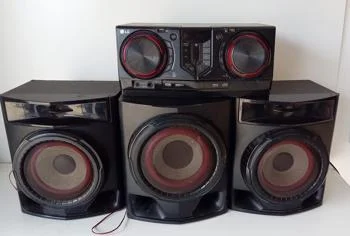 Equipo De Sonido Marca Lg Sin Control Modelo Cj45 Usado En Buen Estado Acc C/ Doble UsbBtDos ParlantesUn Sub WooferS/ Antena Fm/Am