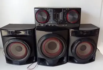 Equipo De Sonido Marca Lg Sin Control Modelo Cj45 Usado En Buen Estado Acc C/ Doble UsbBtDos ParlantesUn Sub WooferS/ Antena Fm/Am