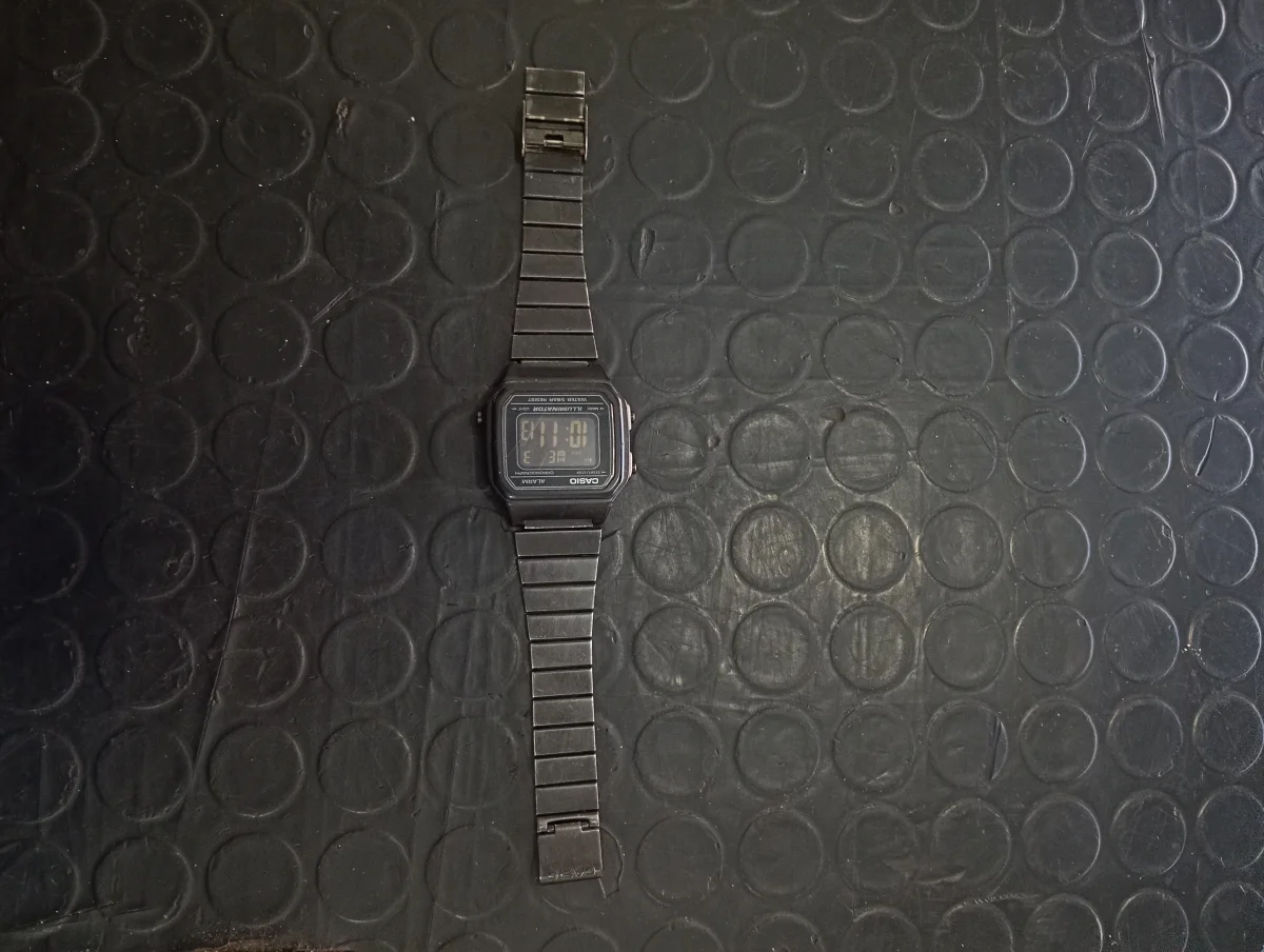 Foto 3 de Reloj Para Caballero Marca Casio Modelo B650wd Usado Con Desgaste Acc No Tiene