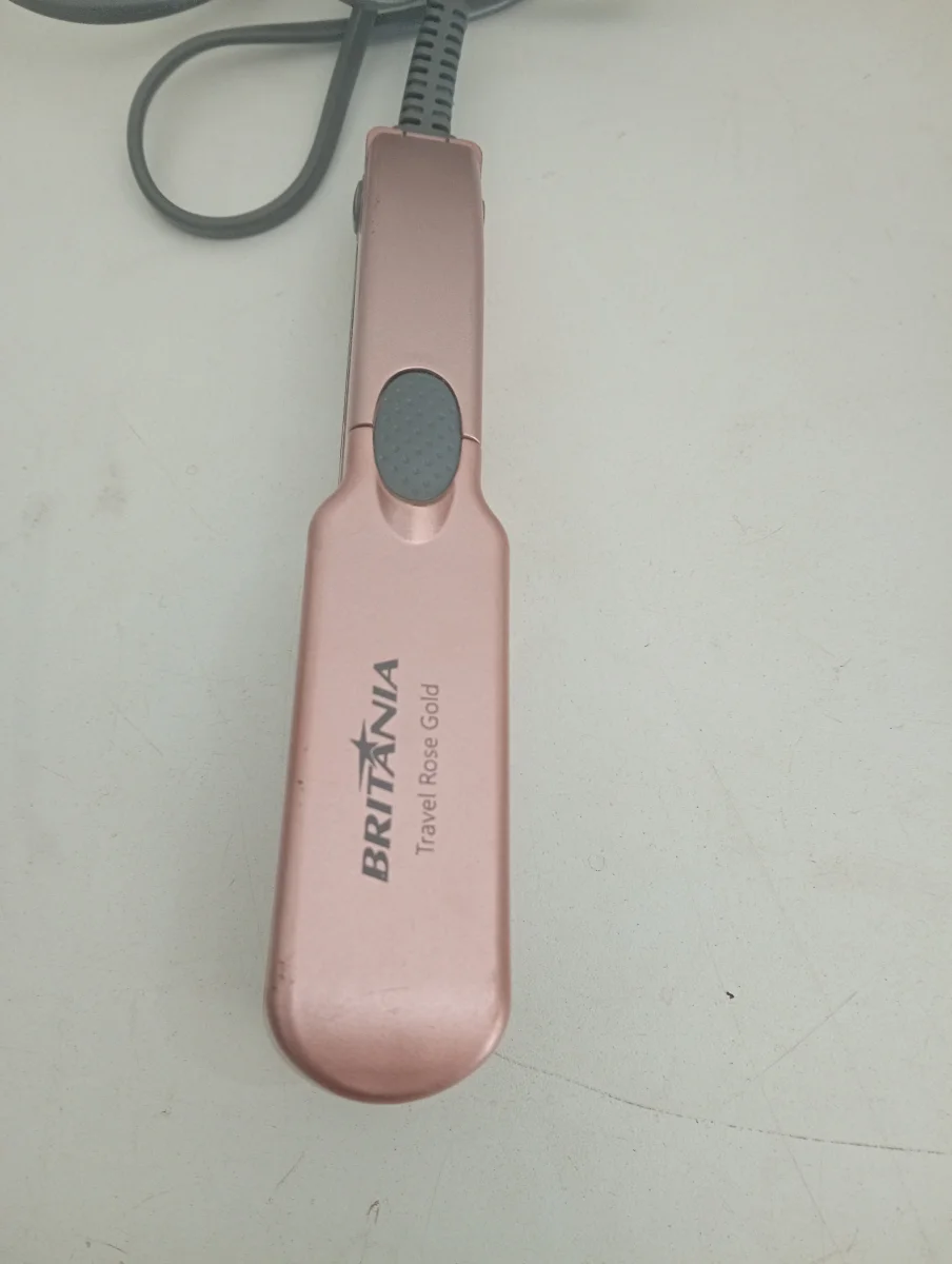 Foto 2 de Planchita Para Cabello Marca Britania Modelo Kit Trevel Usado En Buen Estado Acc No Tiene