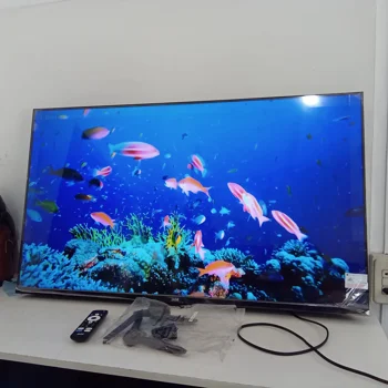 Foto 3 de Televisor Led Smart De 43 '' Marca Jam Modelo Gtm5ultra-43gfsa Con Control Usado En Buen Estado Acc Con 2 Patita Con Tornillo