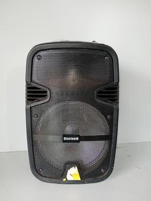 Caja De Sonido Amplificada Marca Mega Star Modelo No Tiene Sin Control Usado En Buen Estado Acc: Cargador Manija Rueditas