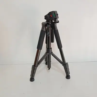 Tripode Marca Fascy Modelo Nl01 Usado En Buen Estado Acc: No Tiene Comentario: Tripode Para Nivel Laser