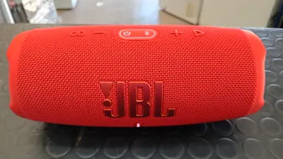 Speaker Potencia Watts 40 Marca Jbl Sin Control Modelo Charge5 Usado En Buen Estado Sin Caja Acc No Tiene