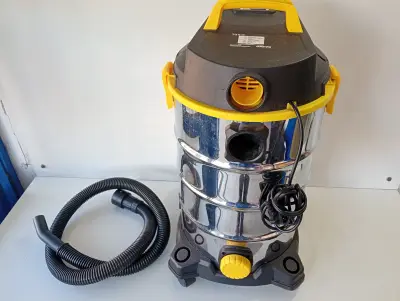 Aspiradora Marca Wasko 1200 W Agua Y Polvo Modelo Gtprofit35 Usado En Buen Estado Acc: Manguera Y Pico Comentario: 35l