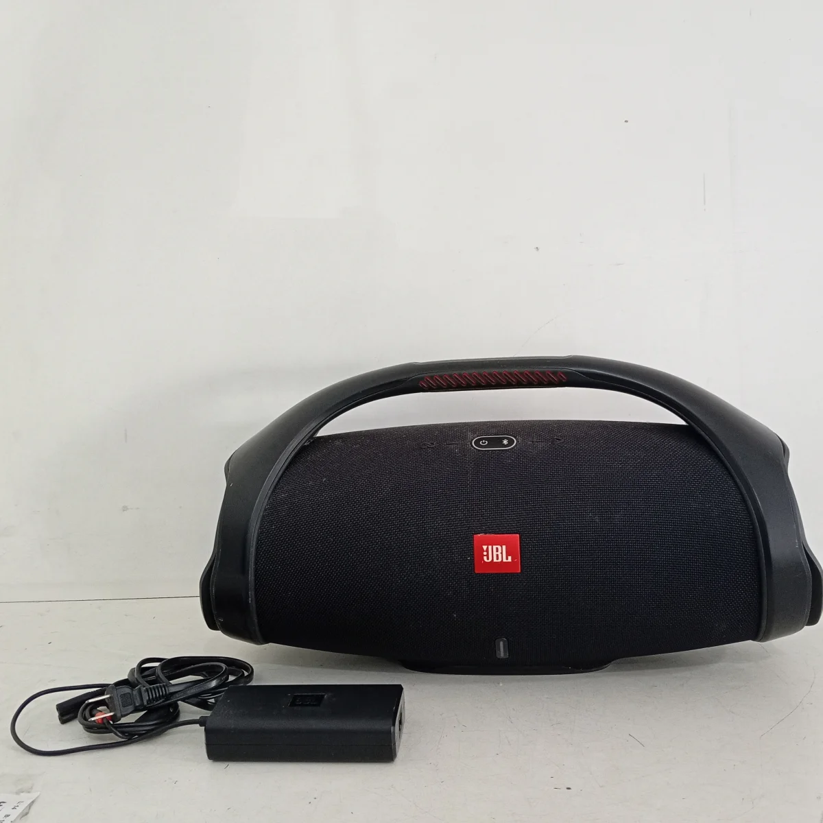 Speaker Potencia Watts 50 Marca Jbl Sin Control Modelo Boombox 2 Usado En Buen Estado Sin Caja Acc Con Cargador