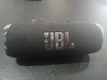 Parlante Portatil Marca Jbl Modelo Flip 6 Usado En Buen Estado Con S/A Acc S/A