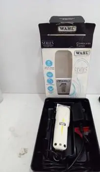 Maquina De Cortar Cabello Marca Wahl Profesional Modelo Cordless Taper Acc Con Cargador Y Protector