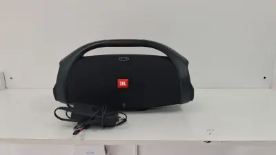 Parlante Portatil Marca Jbl Modelo Bombox 2 Usado En Buen Estado Con No Tiene Acc: Con Cargador