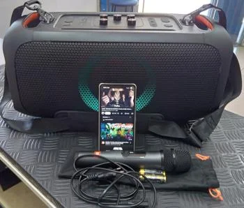 Caja De Sonido Amplificada Marca Jbl Modelo Partybox On-The-Go Sin Control Usado En Buen Estado Acc Microfono C/ 2 Pilas Y ForroCable PowerCinta ColganteLuces