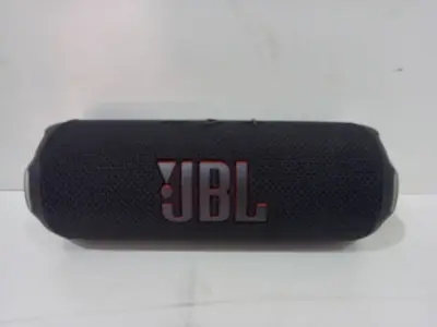 Parlante Portatil Marca Jbl Modelo Flip 7 Usado En Buen Estado Con No Tiene Acc No Tiene
