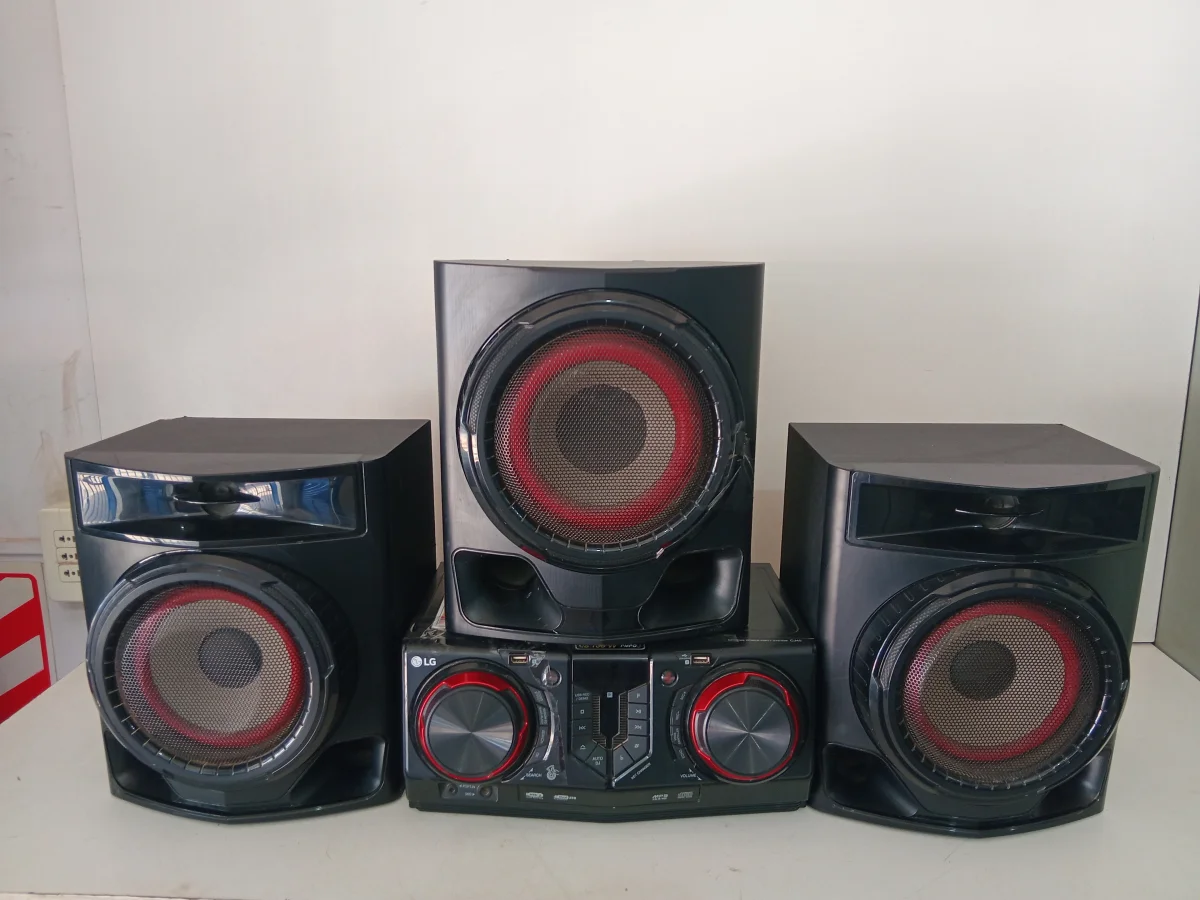 Equipo De Sonido Marca Lg Con Control Modelo Cj-45 Usado En Buen Estado Acc 3 ParlantesControlBtUsb
