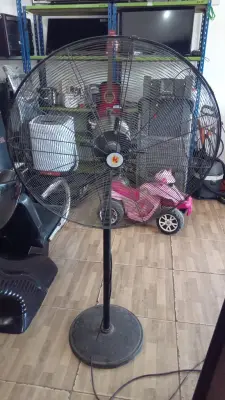 Ventilador 3 Velocidades Marca Oiko Modelo Fs-75 Usado En Buen Estado Acc Tuerca Soporte Tornillo De Soporte