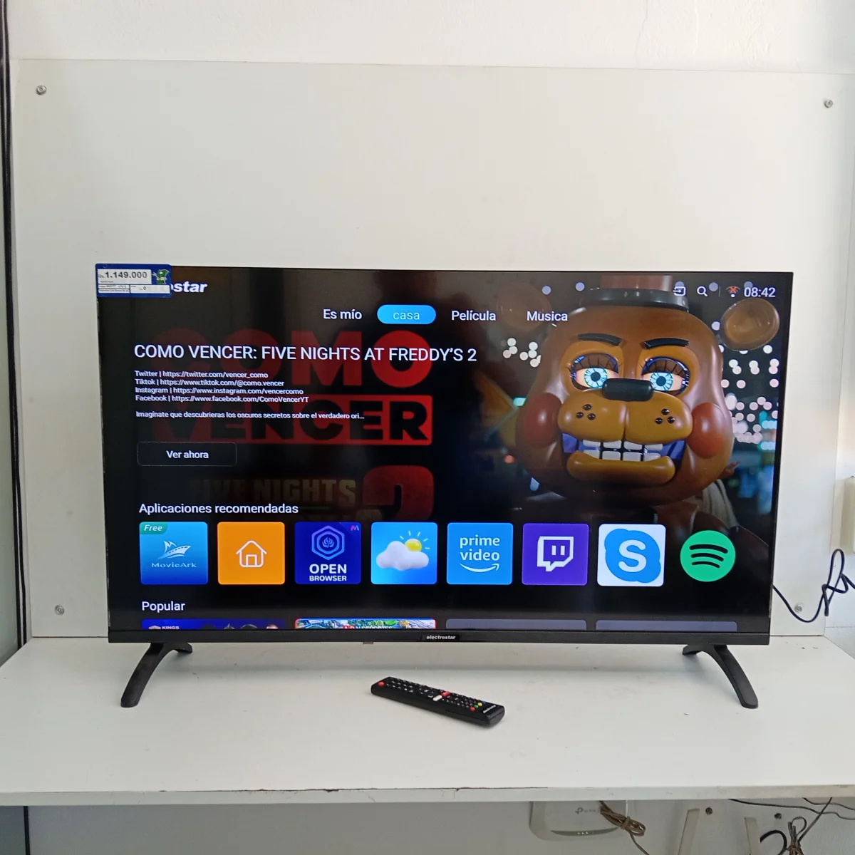 Foto 2 de Televisor Led Smart De 42 '' Marca Electrostar Modelo Es-Tl4203 Con Control Usado En Buen Estado Acc Dos Patitas