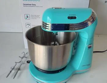 Foto 2 de Batidora Marca Cecotec Modelo Cecomixer Easy Usado En Buen Estado Acc C/ Dos BatidoresC/ Bol De Acero Inox De 3 Lts