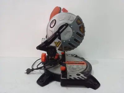 Sierra Tipo : Ingletadora Marca Gladiator Modelo Si 508/1/220 Usado En Buen Estado Acc: Disco