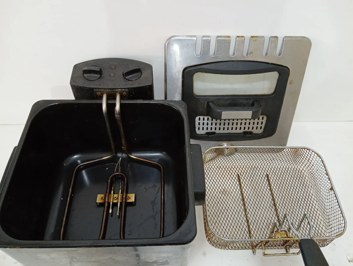 Foto 2 de Fritadora Marca Tokio Modelo Edtfrei5-N Usado En Buen Estado Acc CanastaTapa