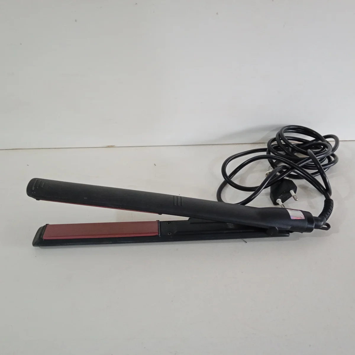 Foto 3 de Planchita Para Cabello Marca Gama Modelo Elegance Usado En Buen Estado Acc Parte Con Mancha Donde Se Calienta