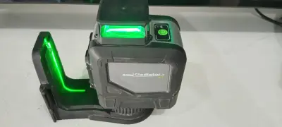 Nivel Laser Marca Gladiator Modelo Pro Nro Con Caja Con No Tiene Acc: No Tiene Comentario: Estuche