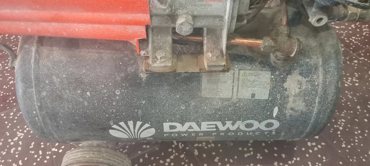 Compresor De Aire Marca Daewoo Modelo Dac24d Potencia Hp 2 Usado En Buen Estado Acc No Tiene