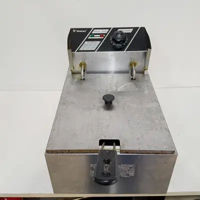 Fritadora Marca Vestax Modelo Electricfryer Usado En Buen Estado Acc: Tapa Canasta Comentario: De 6 Litros