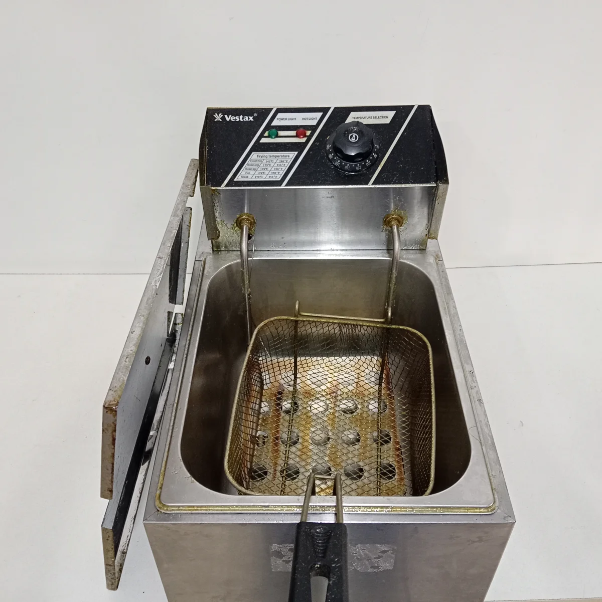 Foto 2 de Fritadora Marca Vestax Modelo Electricfryer Usado En Buen Estado Acc Tapa Canasta