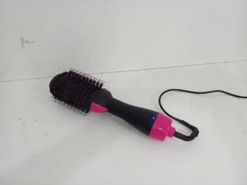 Foto 2 de Planchita Para Cabello Marca Modelo No Se Visualzia Usado En Buen Estado Acc No Tiene