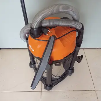 Aspiradora Marca Fama Modelo No Tiene Usado En Buen Estado Acc FiltroManguera1 Pico3 ExtensorBolsaRueditas