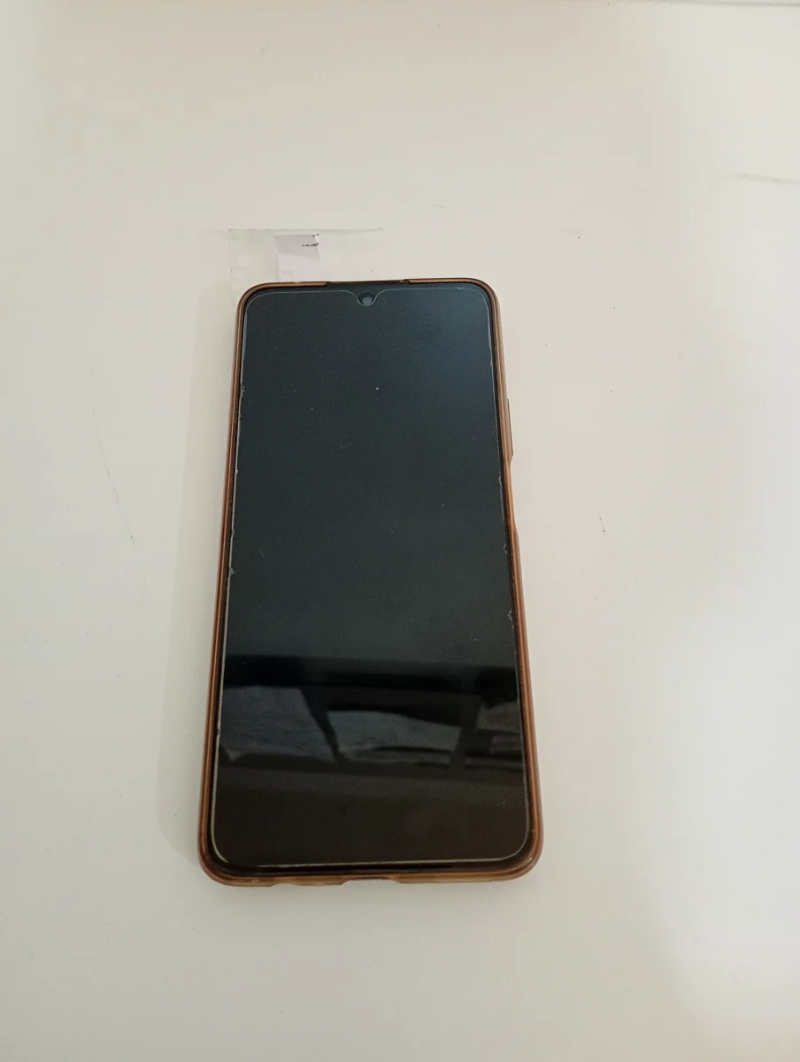 Celular Marca Honor Modelo X7b Memoria Ram 8 Gb Almacenamiento Interno 256 Gb Acc Funda Lamina