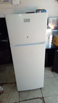 Heladera Marca Jam Modelo Jamd-273f Usado En Buen Estado Litros : 300 Acc: 2 Parrillas Verdulera Fisurado Sin Tampa 2 Porta Botella