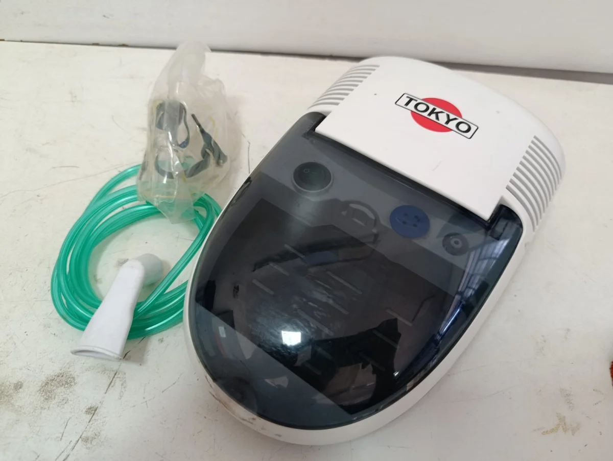 Foto 3 de Nebulizador Marca Tokyo Modelo Edtnfreshair Usado En Buen Estado Acc Manguerita2 MascarillasRecipiente Para MedicamentoEn Caja Estropeada