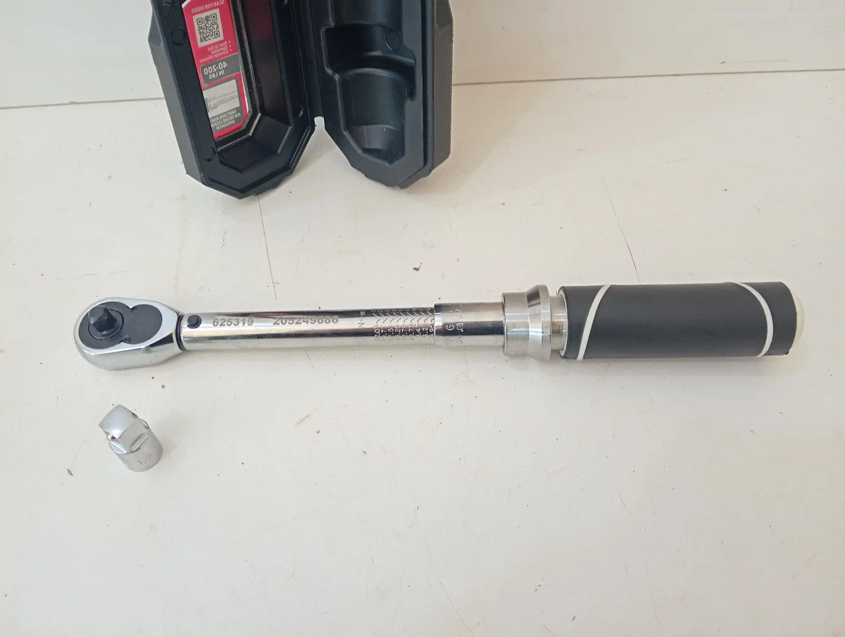Foto 2 de Caja De Herramientas Marca Husky Modelo 1/4 Drive Usado En Buen Estado Acc No Tiene