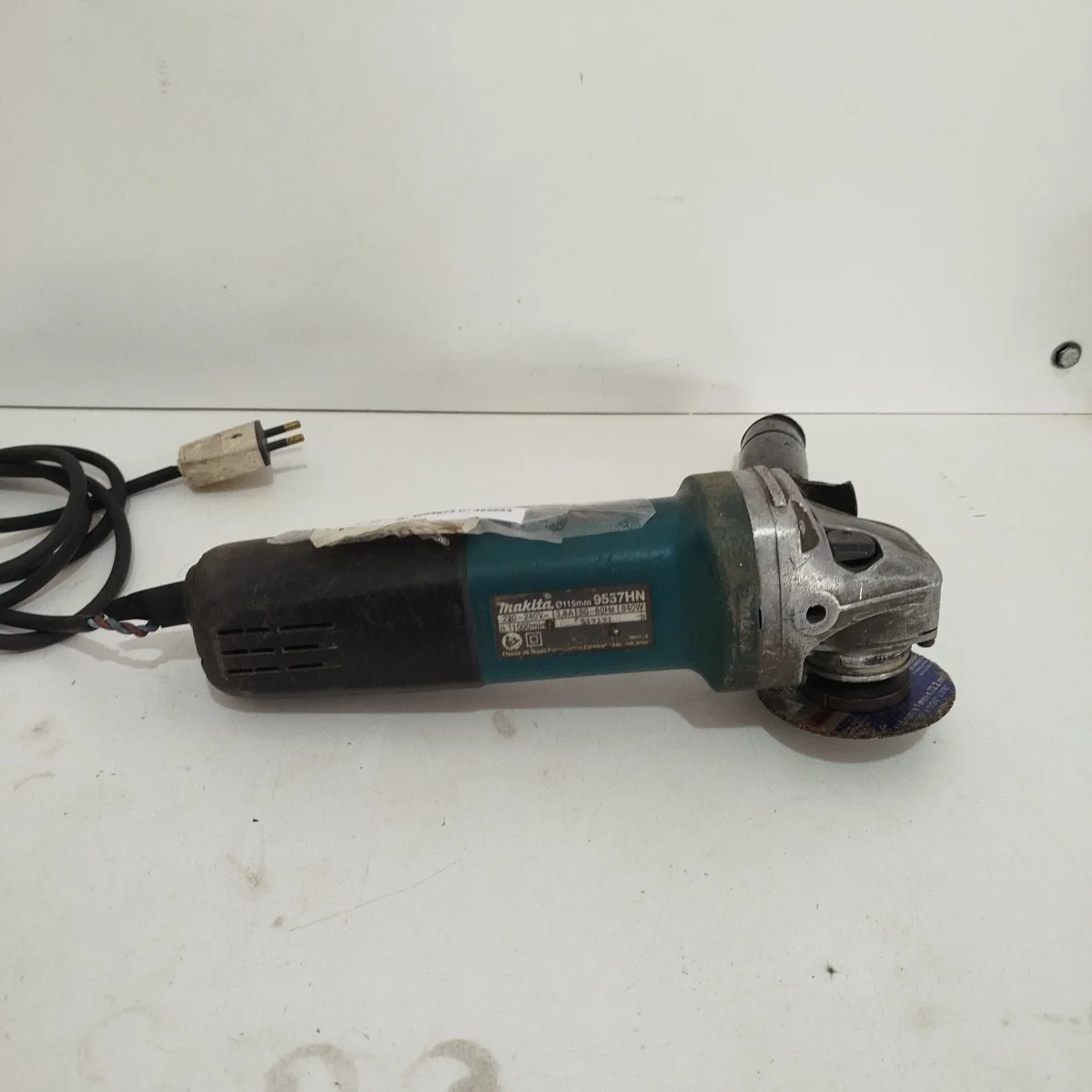 Foto 2 de Pulidora Marca Makita Chico Original Modelo 9557hn Tamaño 115mm Usado En Buen Estado Acc Manija RotaDisco