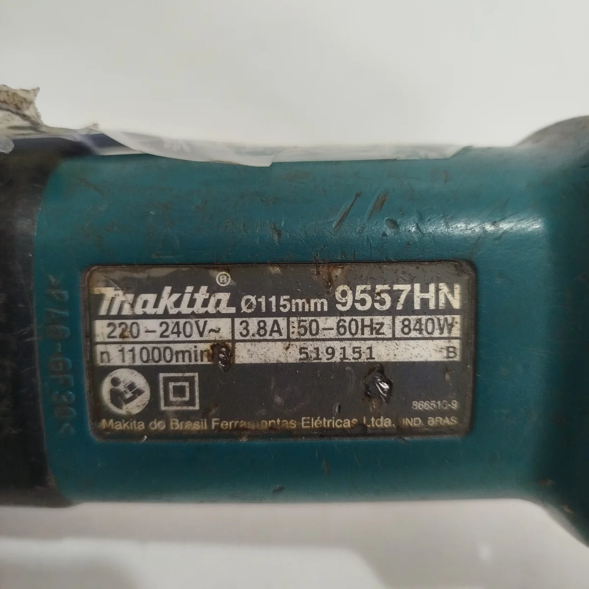 Foto 3 de Pulidora Marca Makita Chico Original Modelo 9557hn Tamaño 115mm Usado En Buen Estado Acc Manija RotaDisco