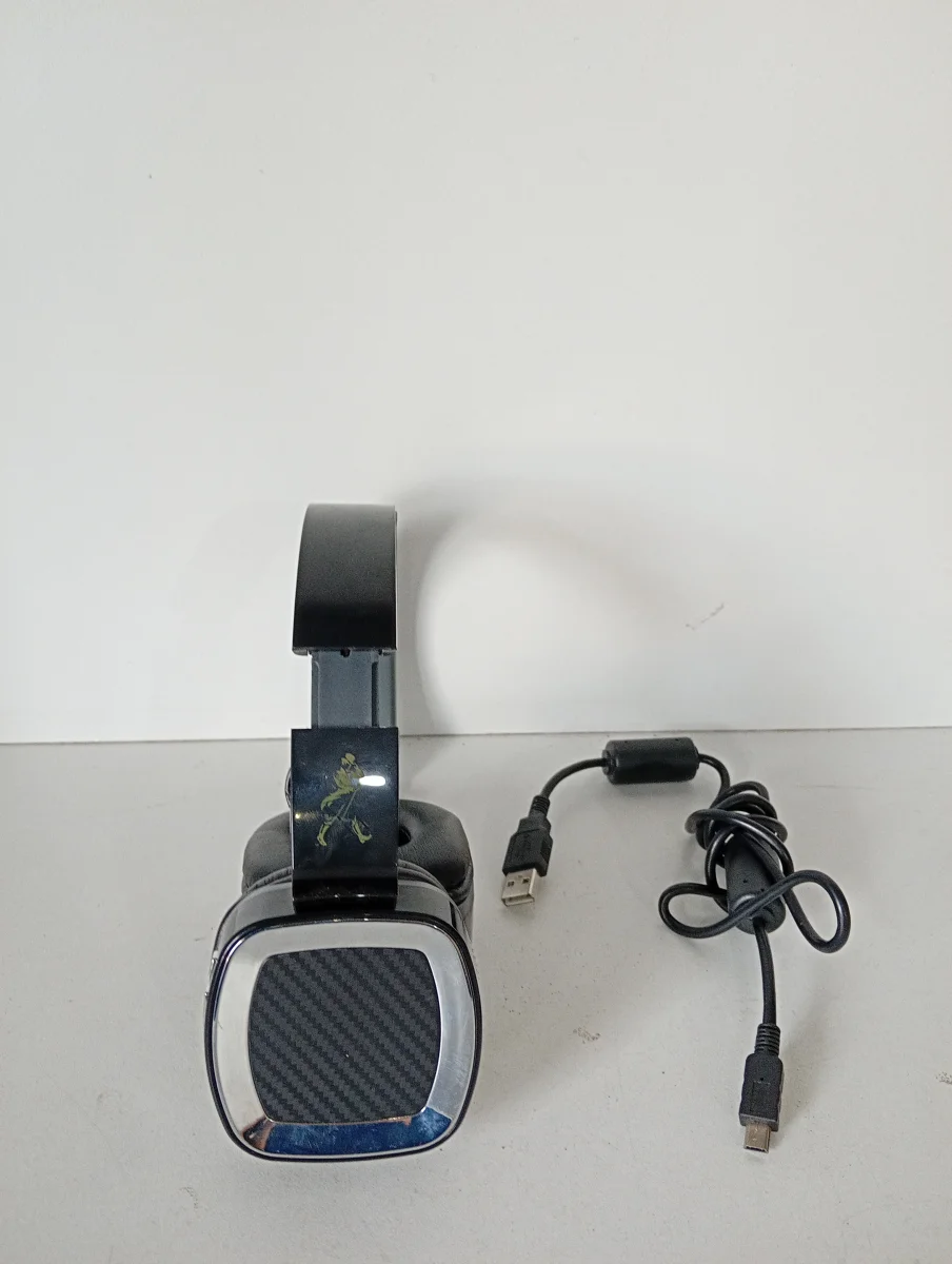Auricular Marca No Tiene Modelo No Tiene Usado En Buen Estado Con No Tiene Acc Cableusab