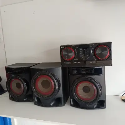Equipo De Sonido Marca Lg Con Control Modelo Cj45 Usado En Buen Estado Acc 2 Bafles1 Woofer