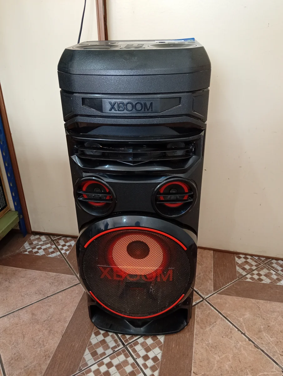 Equipo De Sonido Marca Lg Sin Control Modelo Rnc7 Usado En Buen Estado Acc No Tiene