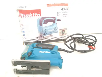 Sierra Tipo : Caladora Marca Makita Modelo 4329 Usado En Buen Estado Acc: 3 SierritasBaseGuiaLlave AleEn Caja