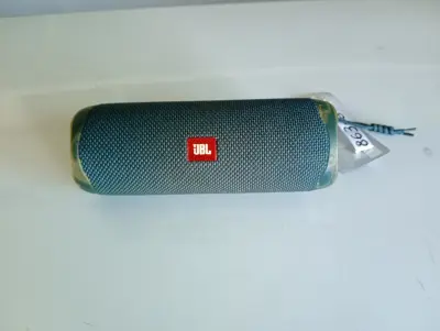 Speaker Potencia Watts No Tiene Marca Jbl Sin Control Modelo Flip 5 Usado En Buen Estado Sin Caja Acc No Tiene