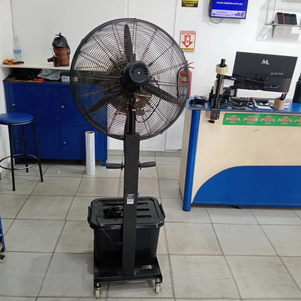 Foto 2 de Ventilador 3 Velocidades Marca Mega Star Modelo Fan 2620 Usado En Buen Estado Acc Con Deposito De Agua Con Humificador