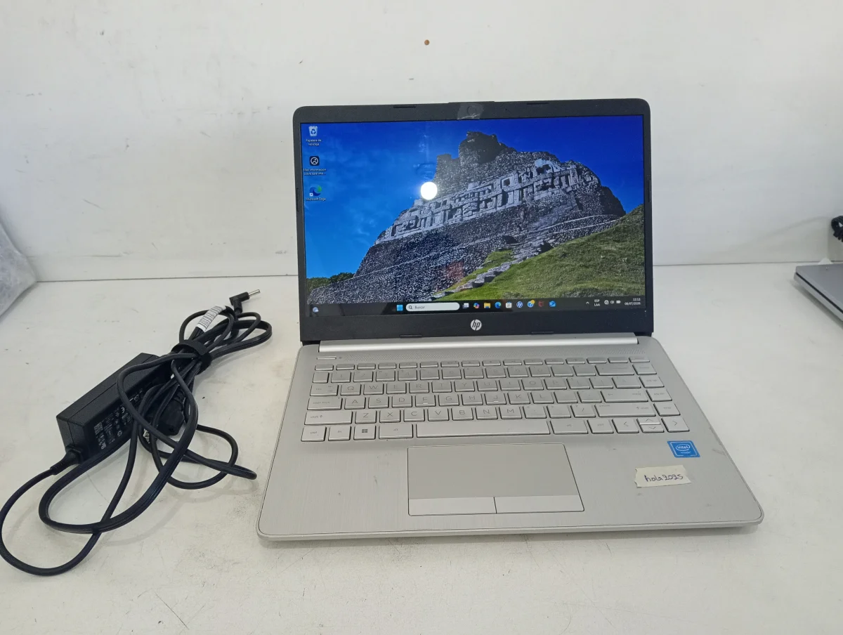 Foto 2 de Notebook Marca Hp Modelo 14-Cf2723wm Procesador Celeron Memoria Ram 4 Gb Disco Duro 60 Gb Generacion 4 Acc Pantalla De 14