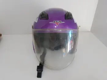 Casco P/ Moto Marca Fgn Modelo No Tiene Usado En Buen Estado Acc: Con Visera Comentario: Color Lila