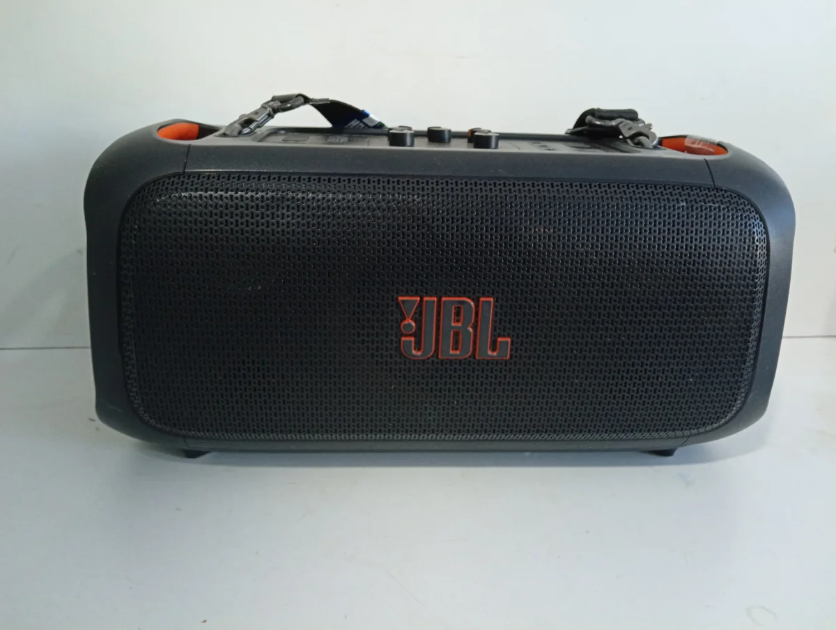 Speaker Potencia Watts No Tiene Marca Jbl Sin Control Modelo Partybox On-The-Go Usado En Buen Estado Sin Caja Acc Colgante