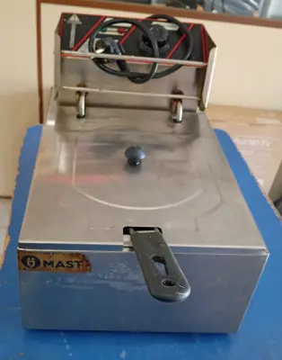 Fritadora Marca Mast Modelo No Tiene Usado En Buen Estado Acc Canasta Tapa