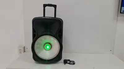 Caja De Sonido Amplificada Marca Tokyo Modelo Eltpparty12-N Sin Control Usado Con Desgaste Acc: Ent. Usb Bt Radio Fm CargadorLuces Led Comentario: Con Ruedas De Transporte Le Falta La Rejilla Del Parlante
