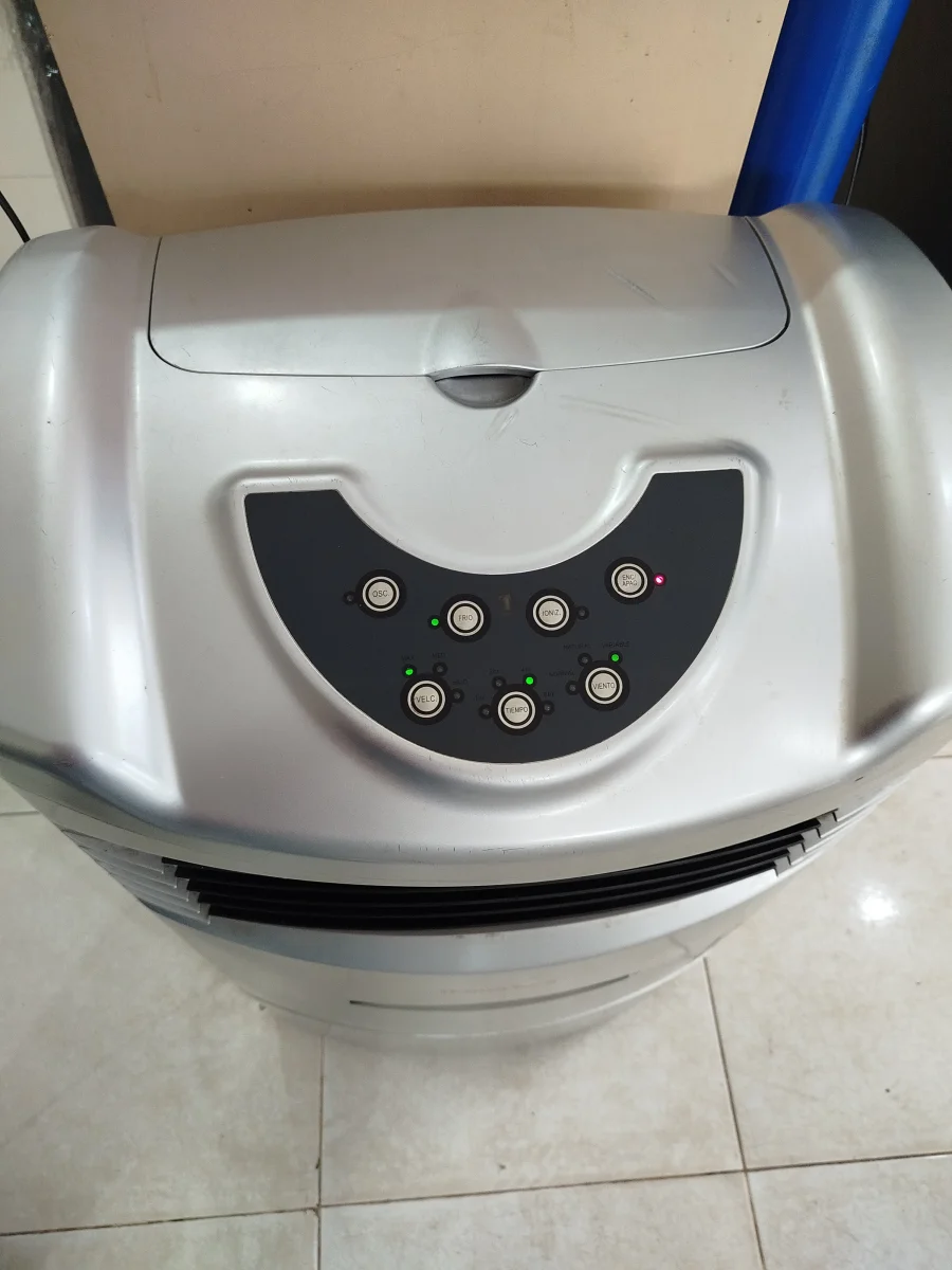 Foto 2 de Enfriador De Ambiente Marca Honeywell Modelo Cl201ae Usado-En-Buen-Estado Acc Compartimiento Para Hielo Y Agua