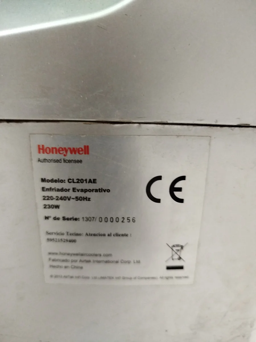 Foto 3 de Enfriador De Ambiente Marca Honeywell Modelo Cl201ae Usado-En-Buen-Estado Acc Compartimiento Para Hielo Y Agua