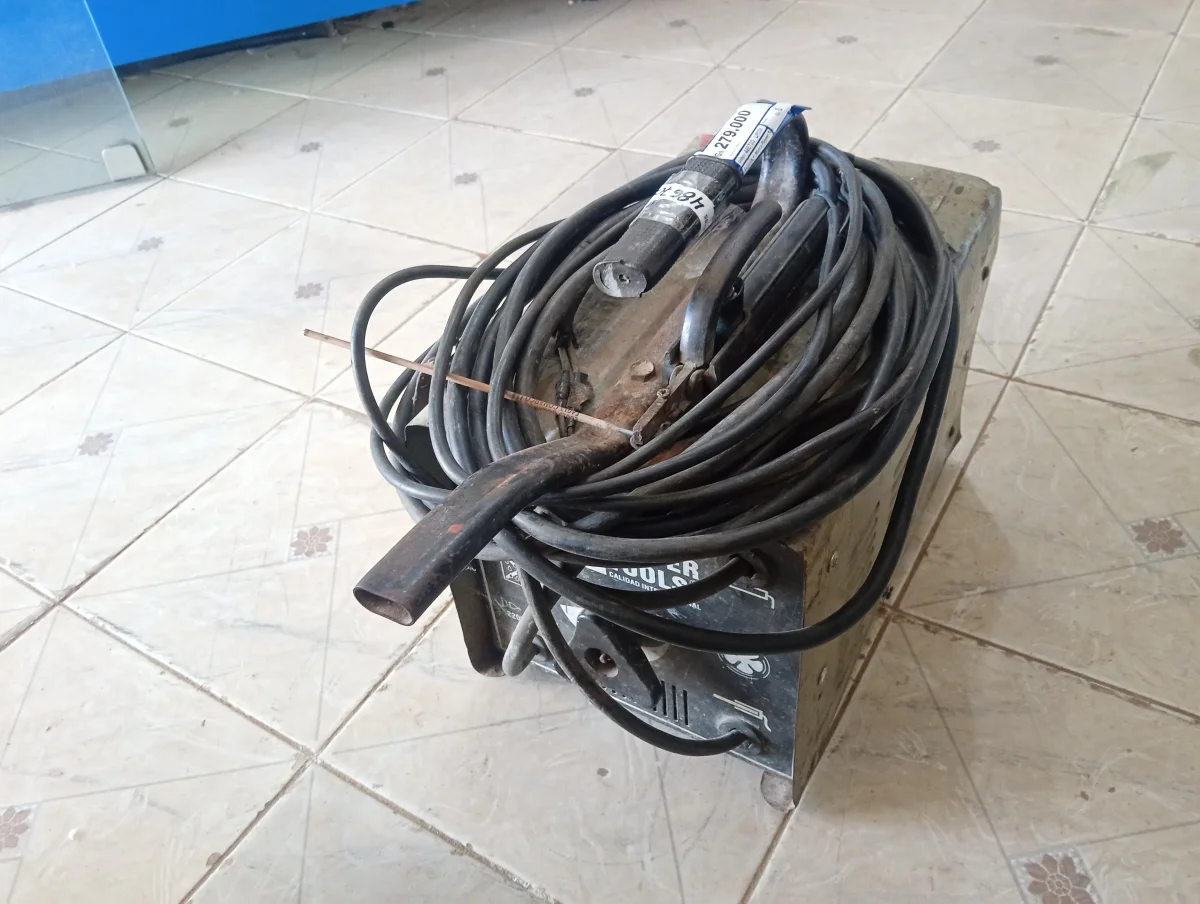 Foto 3 de Soldador Marca Power Tools Modelo Nro Usado Con Desgaste Acc Pinsa