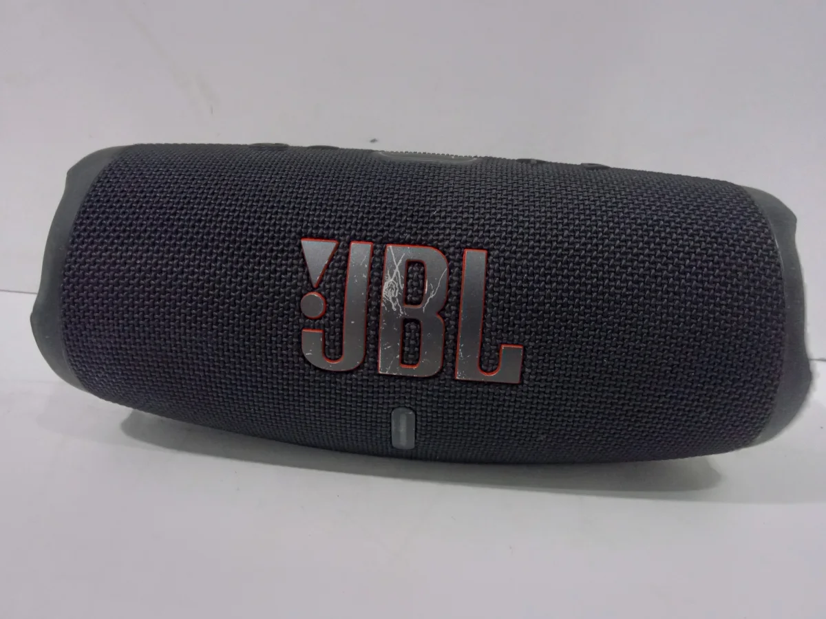 Parlante Portatil Marca Jbl Modelo Charge 5 Usado En Buen Estado Con No Tiene Acc No Tiene